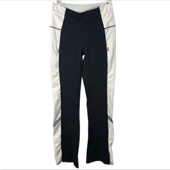 Lululemon:Run Ice Queen Pants
Flare Cut - Picture 10 of 15